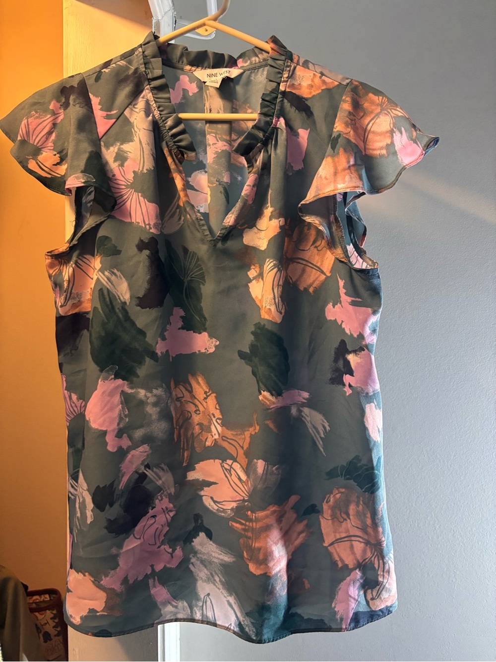 Nine West Floral Flutter Sleeve V-Neck Blouse in Green (greyish green) and Pink